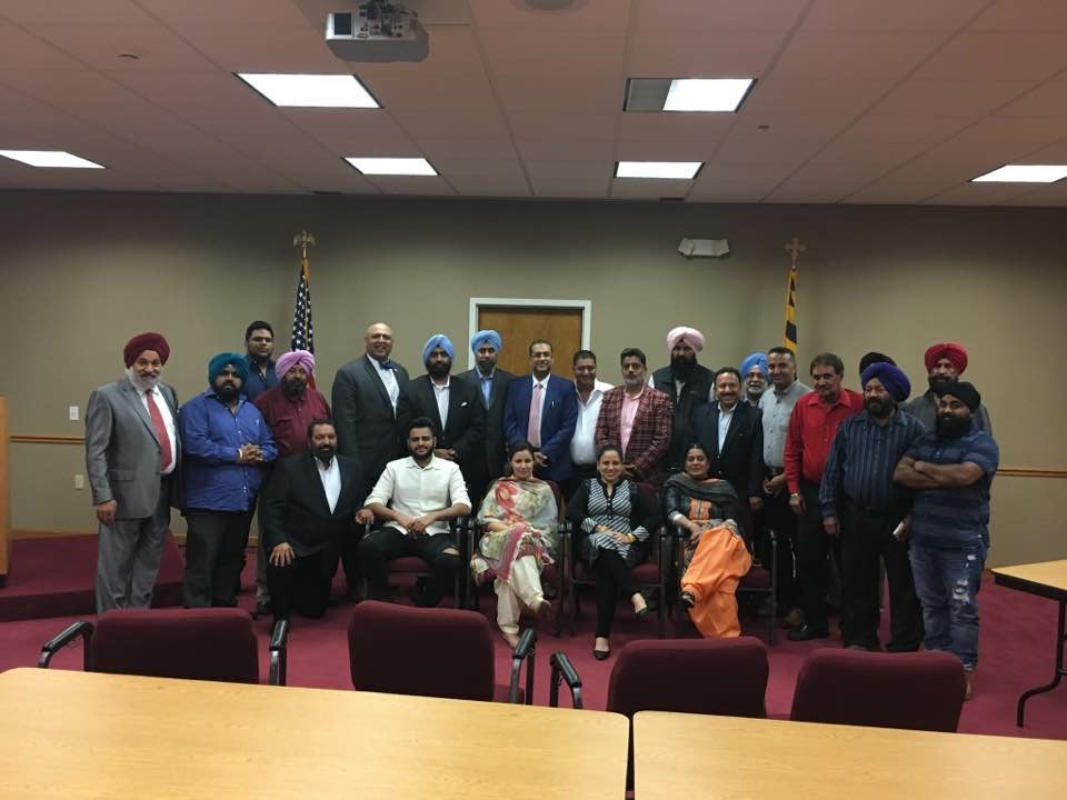 ਪਹਿਲੀ ਪੰਜਾਬਣ ਅਮਰਜੀਤ ਕੌਰ ਰਿਆੜ ਨੇ ਸਿਆਸਤ ''ਚ ਰੱਖਿਆ ਕਦਮ, ਭਾਈਚਾਰਾ ਹੋਇਆ ਪੱਬਾਂ ਭਾਰ