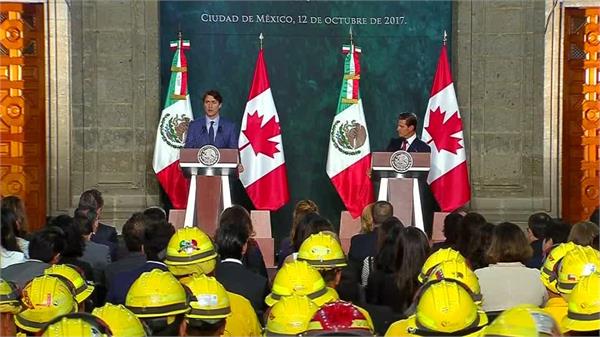 trudeau met a firefighter in mexico  pictures 