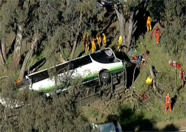 bus crash in victoria