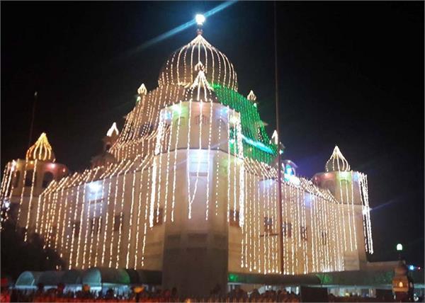 sundar dipmala at sri darbar sahib