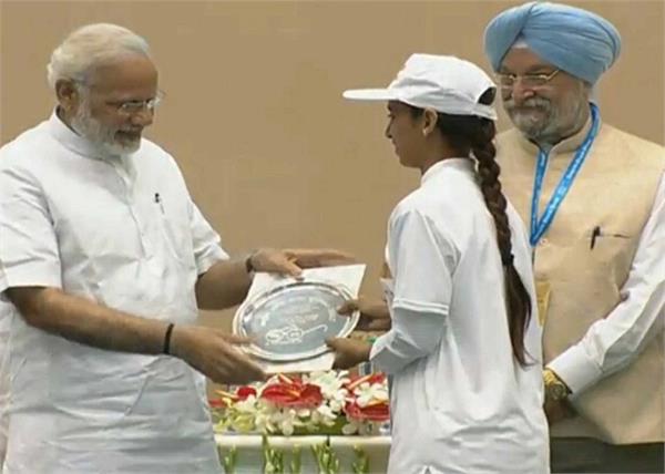 prime minister narendra modi honored ramandeep kaur of mansa