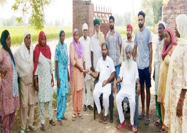 mnrega workers  congress leaders