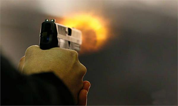 firing near majitha the death of 1 policeman