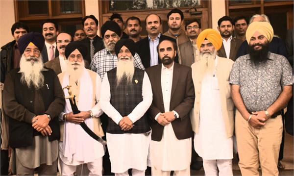 sikh pilgrims arrive in pakistan every week