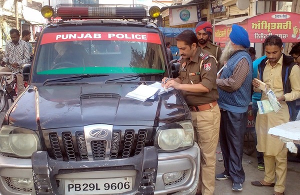 ਟ੍ਰੈਫਿਕ ਨਿਯਮਾਂ ਦੀ ਉਲੰਘਣਾ ਕਰਨ ਵਾਲਿਆਂ ਦੇ ਕੱਟੇ ਚਲਾਨ