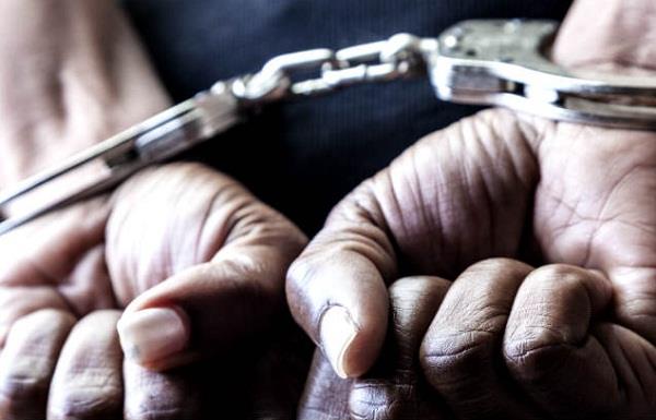2 arrests including narcotic powder