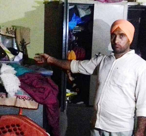 ਚੋਰਾਂ 2 ਘਰਾਂ ਨੂੰ ਬਣਾਇਆ ਨਿਸ਼ਾਨਾ ਸੋਨੇ ਦੇ ਗਹਿਣੇ ਤੇ ਨਕਦੀ ਲੈ ਕੇ ਫਰਾਰ