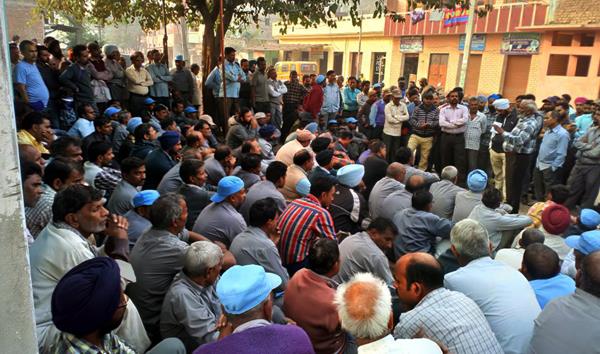 d  was m  workers protested