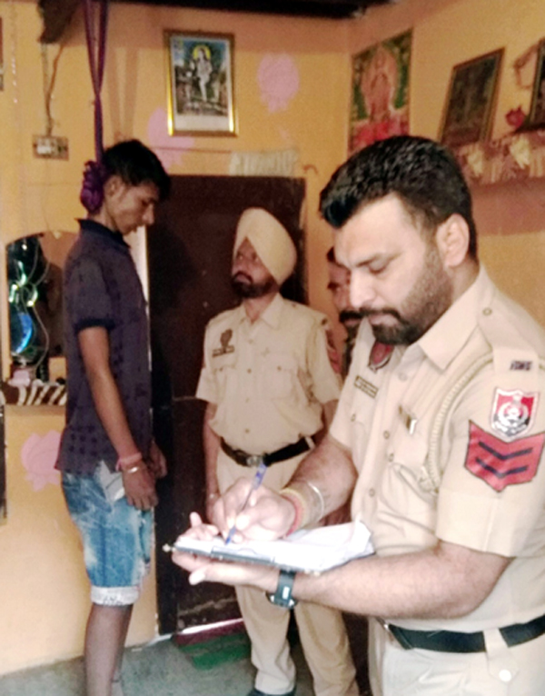 ਨੌਜਵਾਨ ਨੇ ਫਾਹਾ ਲਾ ਕੇ ਕੀਤੀ ਆਤਮ-ਹੱਤਿਆ