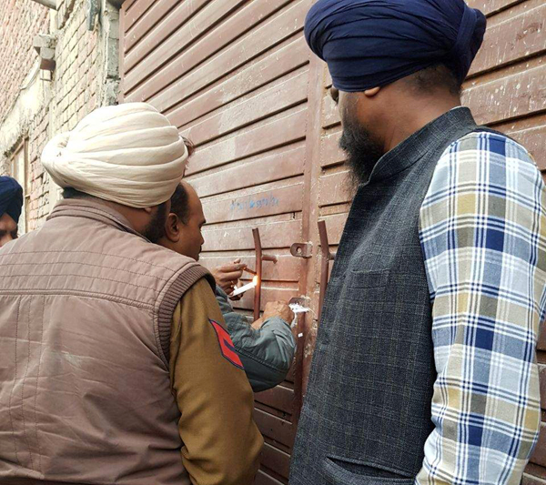 ਅਸੁਰੱਖਿਅਤ ਇਮਾਰਤਾਂ ''ਤੇ ਕਾਰਵਾਈ ਸ਼ੁਰੂ, ਸੁੰਦਰ ਨਗਰ ''ਚ ਹੋਈ ਪਹਿਲੀ ਸੀਲਿੰਗ