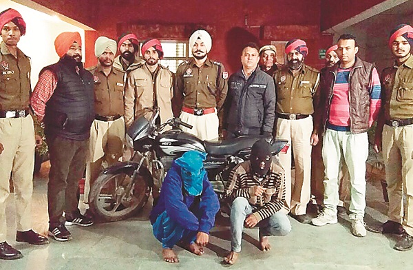 ਮਾਸੂਮ ਬੱਚੇ ਤੋਂ ਮੋਬਾਇਲ ਲੁੱਟਣ ਵਾਲੇ ਗ੍ਰਿਫਤਾਰ