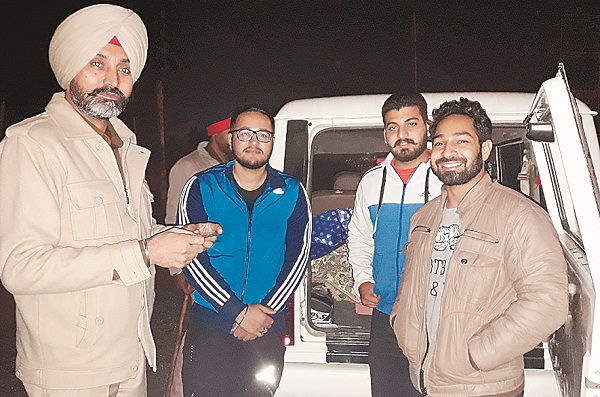 ਕਾਰ ''ਚ ਪੈੱਗ ਲਾਉਣ ਵਾਲਿਆਂ ਦੀ ਆਈ ਸ਼ਾਮਤ