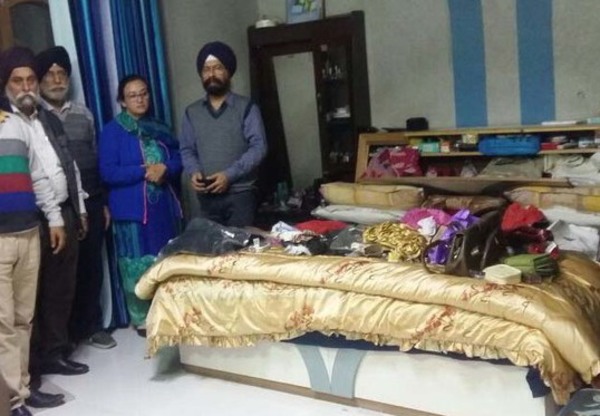 ਕੋਠੀ ''ਚੋਂ ਨਕਦੀ ਤੇ ਗਹਿਣੇ ਚੋਰੀ