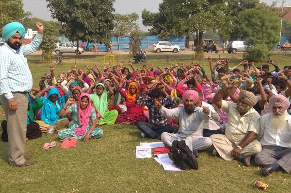 ਪਾਰਕਾਂ ''ਚ ਕੰਮ ਕਰਦੇ ਕਾਮੇ ਤਿੰਨ ਮਹੀਨਿਆਂ ਤੋਂ ਤਨਖਾਹ ਤੋਂ ਸੱਖਣੇ