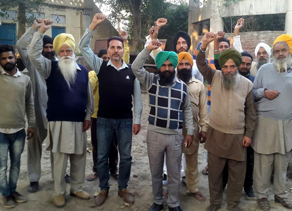 ਪਾਣੀ ਬੰਦ ਹੋਣ ਤੋਂ ਭੜਕੇ ਲੋਕਾਂ ਕੌਂਸਲ ਅਧਿਕਾਰੀਆਂ ਵਿਰੁੱਧ ਕੀਤੀ ਨਾਅਰੇਬਾਜ਼ੀ