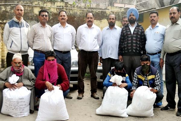 four drug smugglers from j   k control from inter state naka