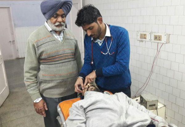 2 dead  2 injured in road accidents