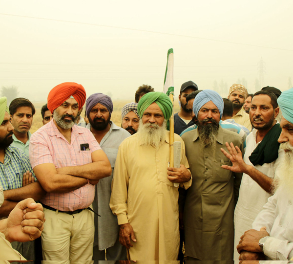 ਨਗਰ ਕੌਂਸਲ ਨੇ ਸਮਾਧਾਂ ਅਤੇ ਖੇਤਾਂ ਨੇੜੇ ਸੁੱਟਿਆ ਕੂੜਾ, ਮਾਹੌਲ ਤਣਾਅਪੂਰਨ