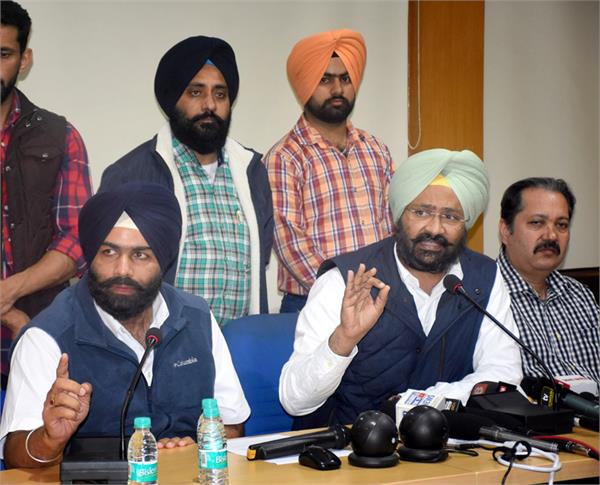 kejriwal is doing media stunts to cheat people