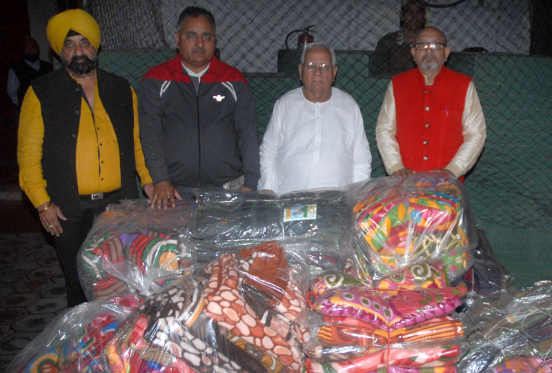 ਕਸ਼ਮੀਰ ''ਚ ਪ੍ਰਭਾਵਿਤ ਪਰਿਵਾਰਾਂ ਲਈ ਭਿਜਵਾਏ ਕੰਬਲ