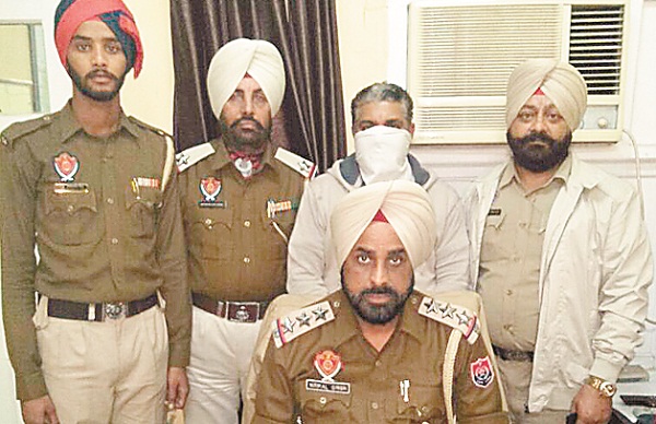 ਚੋਰੀ ਦੇ ਸਾਮਾਨ ਸਣੇ ਗ੍ਰਿਫਤਾਰ
