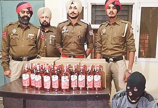 raids on satra mohalla  8 bottles of liquor were recovered