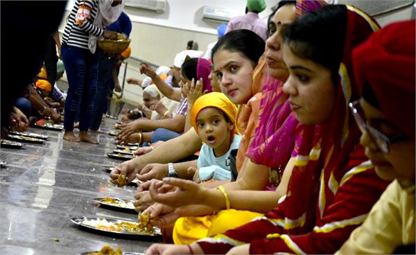 the light day of guru nanak dev