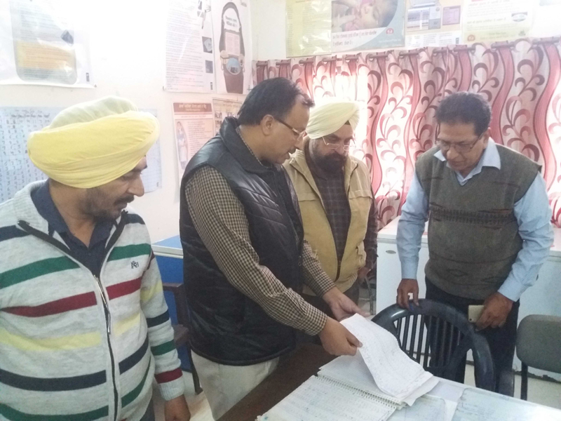 ਡਿਪਟੀ ਮੈਡੀਕਲ ਕਮਿਸ਼ਨਰ ਵੱਲੋਂ ਸਰਕਾਰੀ ਹਸਪਤਾਲ ਆਲਮਵਾਲਾ ਦਾ ਨਿਰੀਖਣ