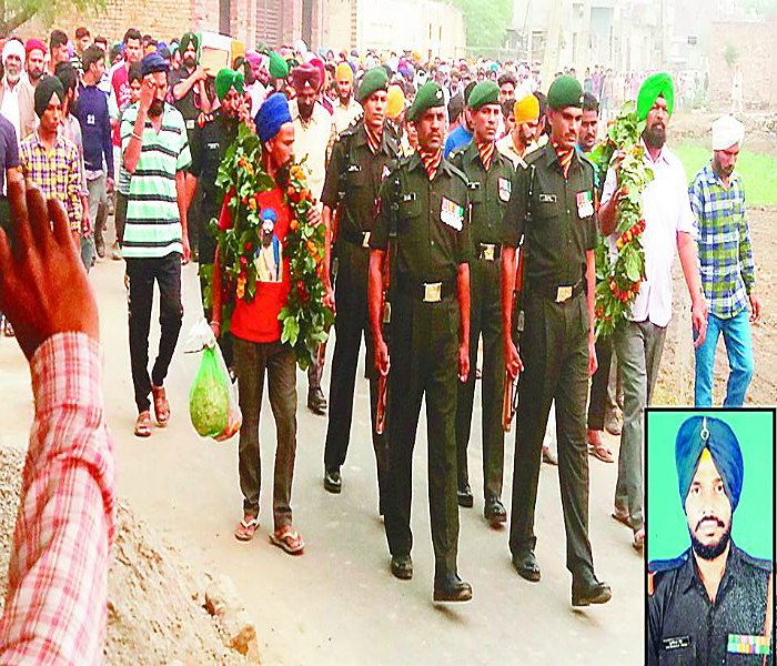 ਰੇਲ ਗੱਡੀ ''ਚੋਂ ਡਿੱਗਣ ਕਾਰਨ ਫੌਜੀ ਦੀ ਮੌਤ