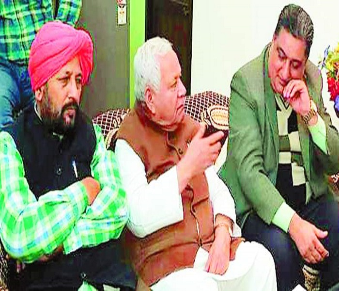ਕੈਂਸਰ ਪੀੜਤਾਂ ਦੀ ਮਦਦ ਲਈ ਸਮਾਜ ਸੇਵੀ ਕਲੱਬ ਵਧ-ਚੜ੍ਹ ਕੇ ਅੱਗੇ ਆਉਣ : ਵਿਜੇ ਚੋਪੜਾ