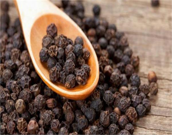 by using black pepper there are many benefits