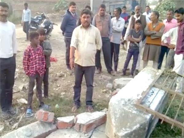 sudden death of the wall the death of one child in school