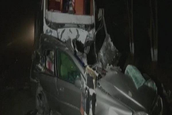 seven people die from bus collision