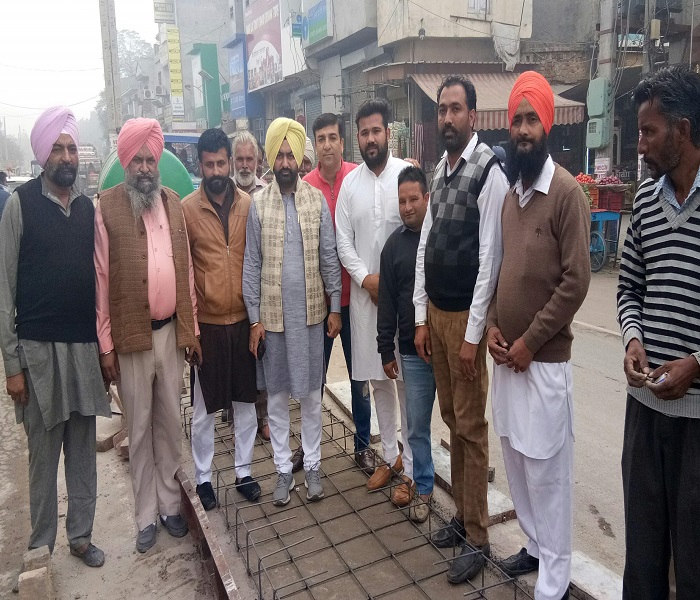 ਕੌਸਲ ਪ੍ਰਧਾਨ ਸਰਬਪੱਖ਼ੀ ਵਿਕਾਸ ਕਰਕੇ ਸ਼ਹਿਰ ਨੂੰ ਦੇਣਗੇ ਨਵੀਂ ਦਿਖ਼ – ਆਗੂ