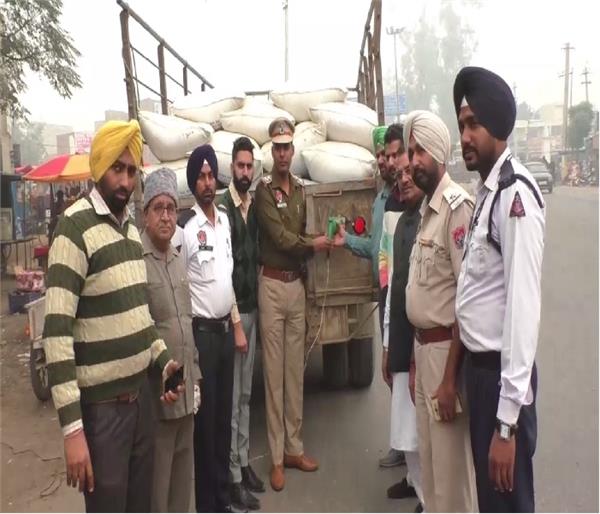 sangrur police has imposed free reflector on vehicles