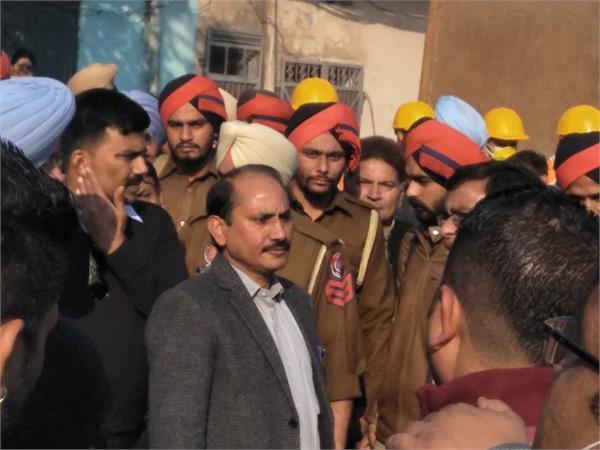 ludhiana divisional commissioner reached at site for start inquiry