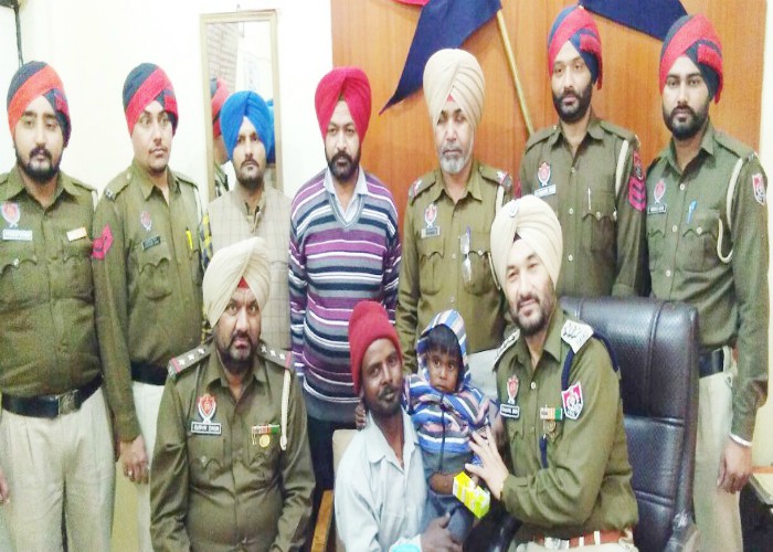 ਪੁਲਸ ਦੇ ਦਬਾਅ ਕਾਰਨ ਅਗਵਾਕਾਰ ਬੱਚਾ ਛੱਡ ਕੇ ਹੋਏ ਫਰਾਰ