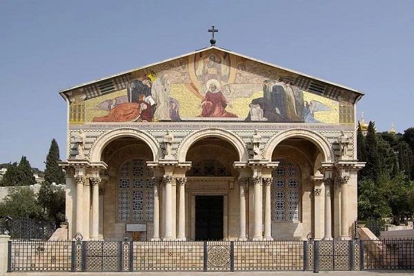 ਮ੍ਰਿਤ ਲੜਕੇ ਨੂੰ ਕਰਨਾ ਸੀ ਜ਼ਿੰਦਾ, ਫਾਦਰ ਬਣਾਉਂਦਾ ਰਿਹਾ ਬੇਵਕੂਫ