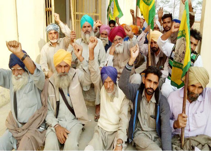 ਕਿਸਾਨ ਦੀ ਜ਼ਮੀਨ ਦੀ ਕੁਰਕੀ ਲਈ ਕਿਸਾਨ ਯੂਨੀਅਨ ਨੇ ਕੀਤਾ ਤਹਿਸੀਲ ਦਾ ਘਿਰਾਓ