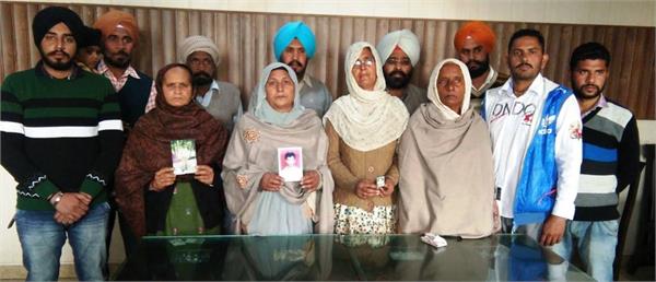 indians trapped in dubai parents appeal to foreign minister and captain