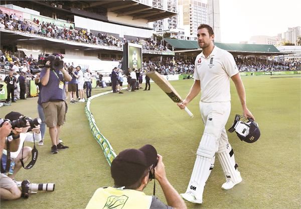 ashes series  england strength with malen hundreds