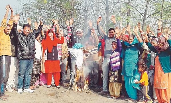 paper mills protest against protests