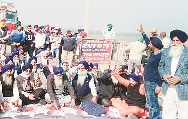 akalis protest rally on hoshiarpur chandigarh bypass