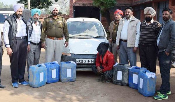 300 ਬੋਤਲਾਂ ਨਾਜਾਇਜ਼ ਸ਼ਰਾਬ ਸਣੇ 1 ਗ੍ਰਿਫ਼ਤਾਰ