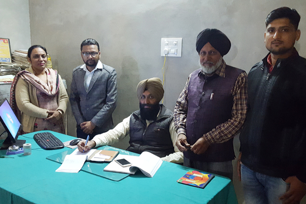 ਪਾਵਰਕਾਮ ਲੋਕਾਂ ਨੂੰ ਵਧੀਆ ਸਹੂਲਤਾਂ ਦੇਣ ਲਈ ਵਚਨਬੱਧ : ਐੱਸ. ਡੀ. ਓ.