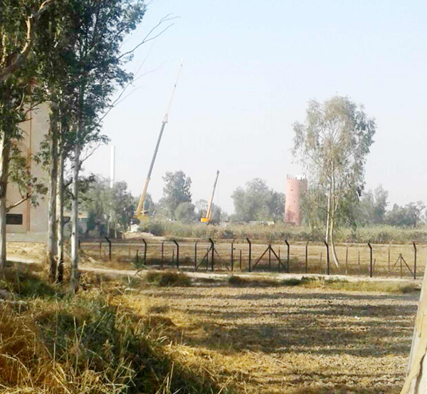 ਭਾਰਤ-ਪਾਕਿ ਸਰਹੱਦ ''ਤੇ ਬਣਨ ਵਾਲੇ ਟਾਵਰ ਦਾ ਕੰਮ ਰੁਕਿਆ