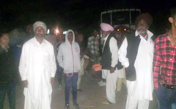 ...ਜਦੋਂ ਬਾਰਾਤੀਆਂ ਵਾਲੀ ਬੱਸ ਨੂੰ ਕਈ ਘੰਟੇ ਰੁਕਣਾ ਪਿਆ ਥਾਣੇ