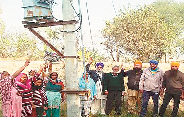 ਟੈਂਕੀ ਦਾ ਕੁਨੈਕਸ਼ਨ ਕੱਟਣ ਕਾਰਨ ਬਾਲੋਂ ਵਾਸੀ ਪਾਣੀ ਨੂੰ ਤਰਸੇ