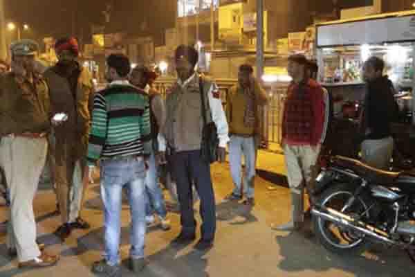 illegal occupation removed from service lanes