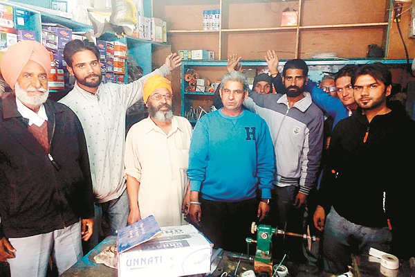 ਬਿਜਲੀ ਦੀ ਦੁਕਾਨ ''ਚੋਂ ਲੱਖਾਂ ਦਾ ਸਾਮਾਨ ਚੋਰੀ